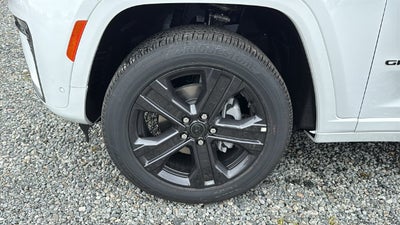 2027 Jeep Grand Cherokee GRAND CHEROKEE LIMITED RESERVE 4X4