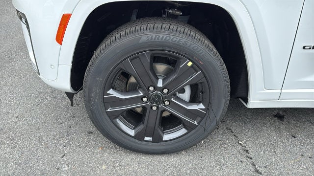 2027 Jeep Grand Cherokee GRAND CHEROKEE LIMITED RESERVE 4X4