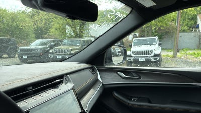2026 Jeep Grand Cherokee 85th Anniversary Edition