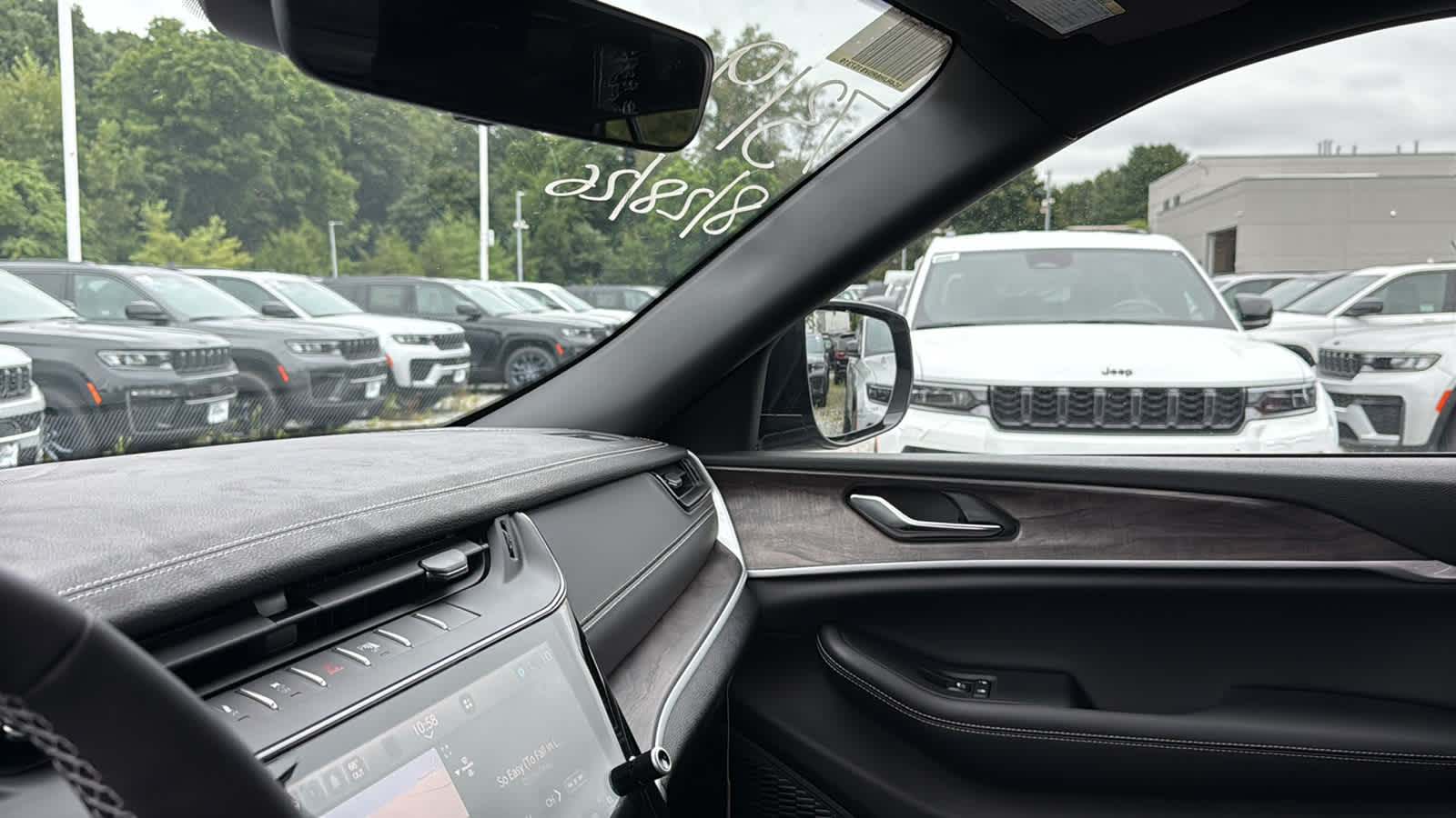 2027 Jeep Grand Cherokee Limited