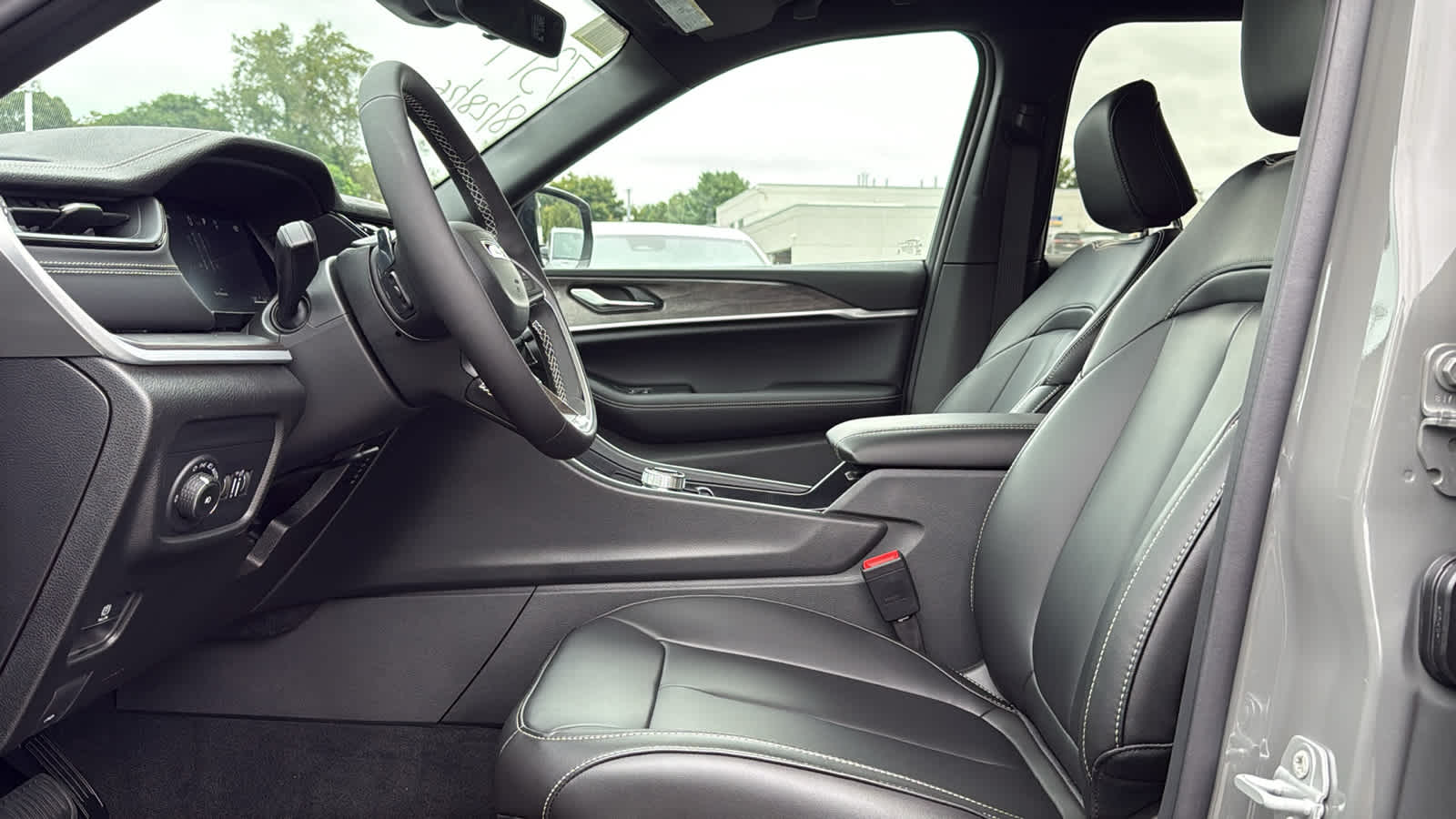 2027 Jeep Grand Cherokee Limited