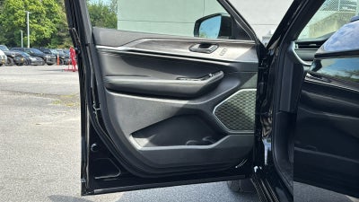 2027 Jeep Grand Cherokee Limited Reserve