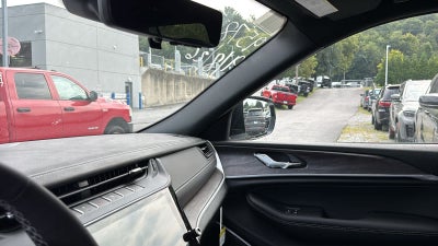 2027 Jeep Grand Cherokee Limited Reserve