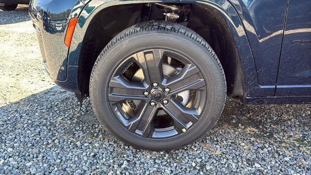 2027 Jeep Grand Cherokee GRAND CHEROKEE LIMITED RESERVE 4X4