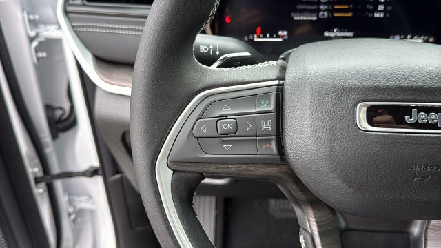2027 Jeep Grand Cherokee GRAND CHEROKEE LIMITED 4X4