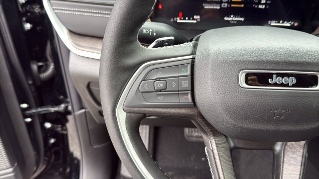 2027 Jeep Grand Cherokee GRAND CHEROKEE LIMITED 4X4