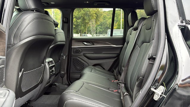 2027 Jeep Grand Cherokee GRAND CHEROKEE LIMITED 4X4