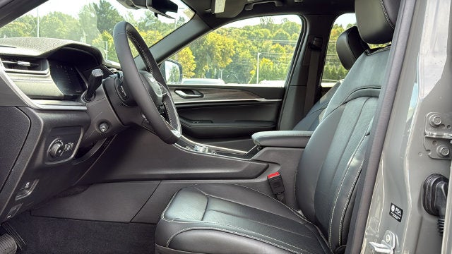 2027 Jeep Grand Cherokee GRAND CHEROKEE LIMITED RESERVE 4X4