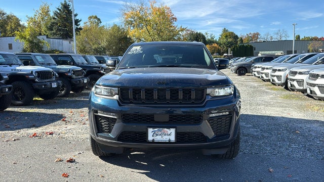 2027 Jeep Grand Cherokee GRAND CHEROKEE LIMITED 4X4