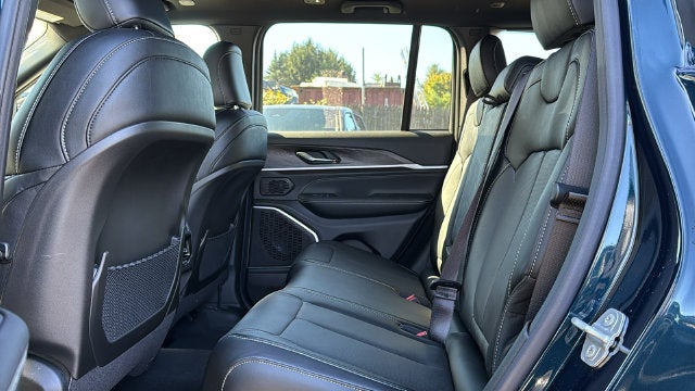 2027 Jeep Grand Cherokee GRAND CHEROKEE LIMITED RESERVE 4X4