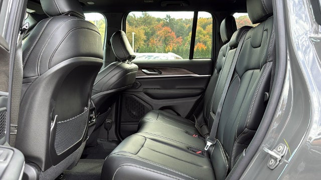 2027 Jeep Grand Cherokee GRAND CHEROKEE LIMITED 4X4