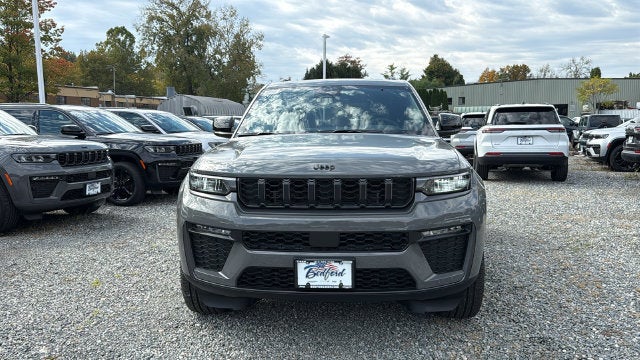 2027 Jeep Grand Cherokee GRAND CHEROKEE LIMITED 4X4