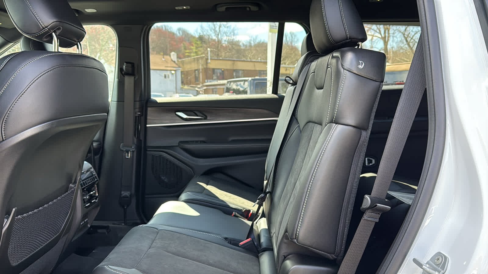 2026 Jeep Grand Cherokee L Laredo Altitude