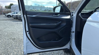 2026 Jeep Grand Cherokee L Laredo Altitude