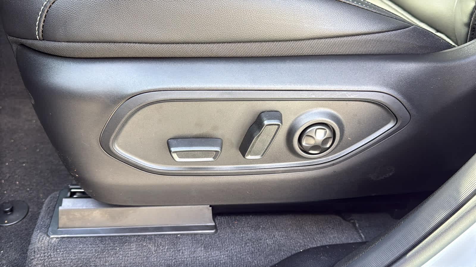 2026 Jeep Grand Cherokee L Laredo Altitude