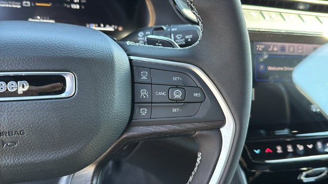 2027 Jeep Grand Cherokee L GRAND CHEROKEE L LAREDO ALTITUDE 4X4