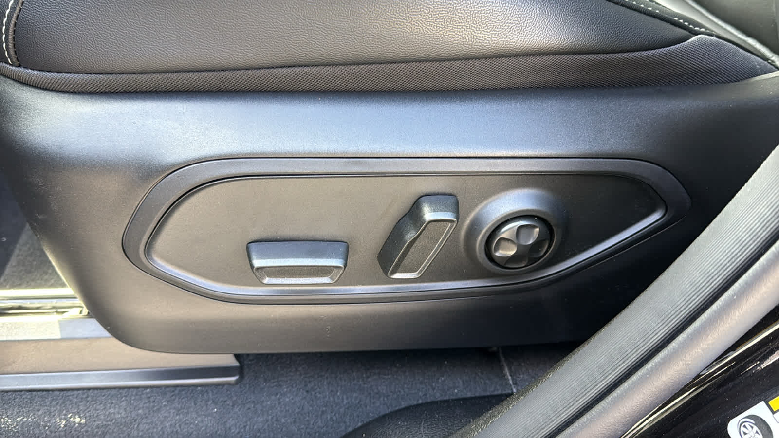 2026 Jeep Grand Cherokee L Laredo Altitude