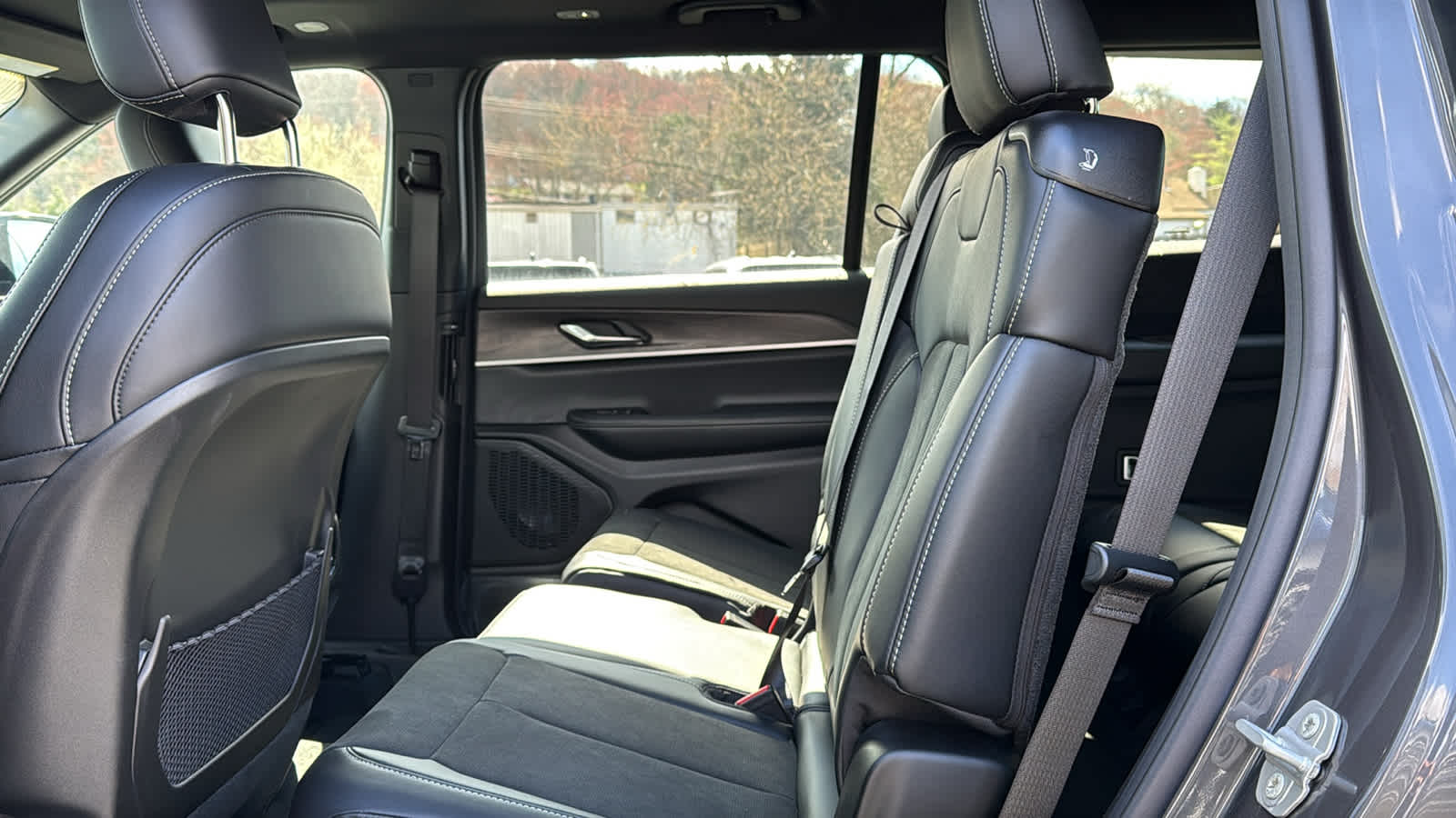 2026 Jeep Grand Cherokee L Laredo Altitude