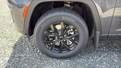 2026 Jeep Grand Cherokee L Laredo Altitude