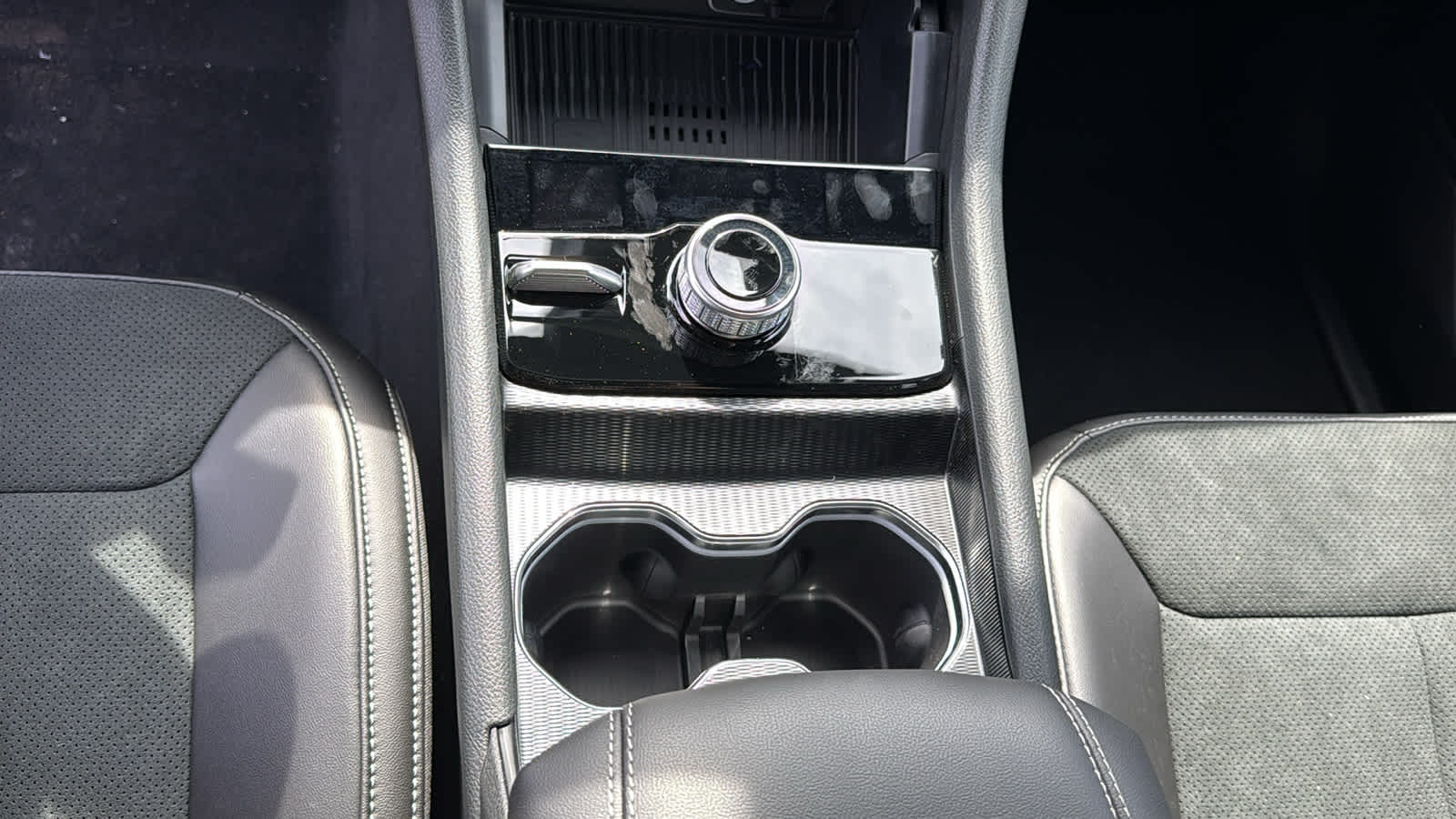 2026 Jeep Grand Cherokee L Laredo Altitude