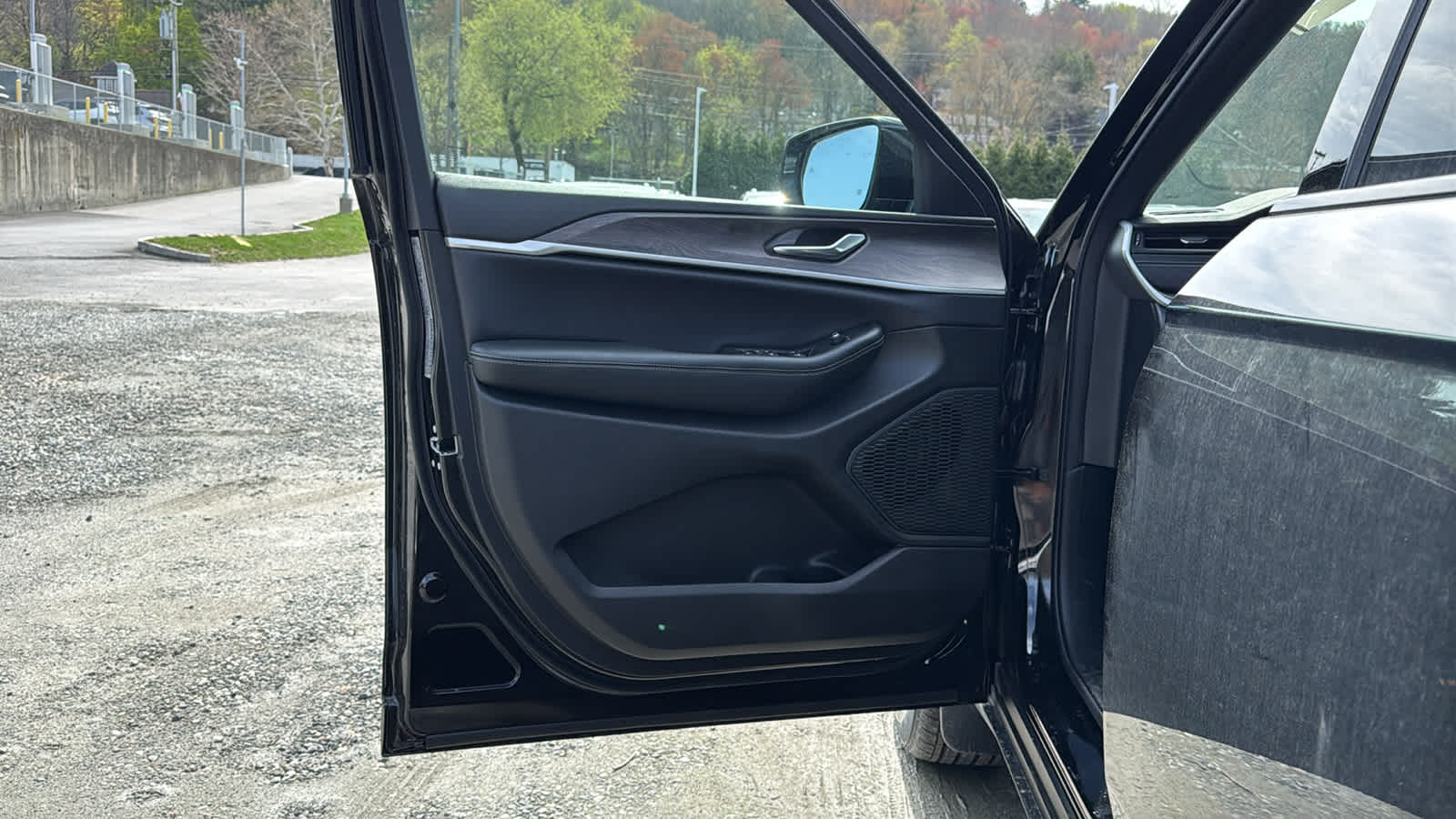 2026 Jeep Grand Cherokee L Laredo Altitude