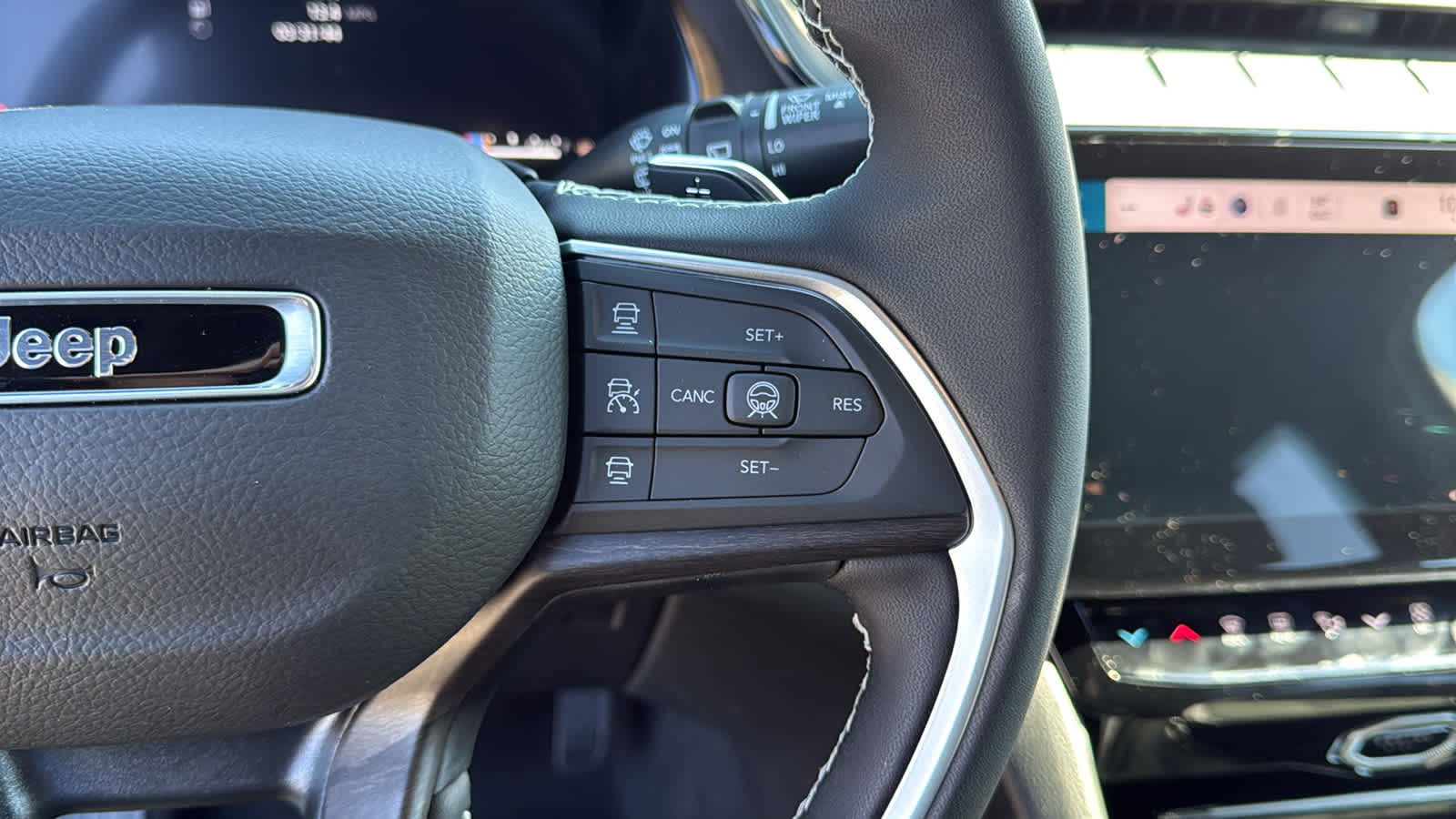 2026 Jeep Grand Cherokee L Laredo Altitude