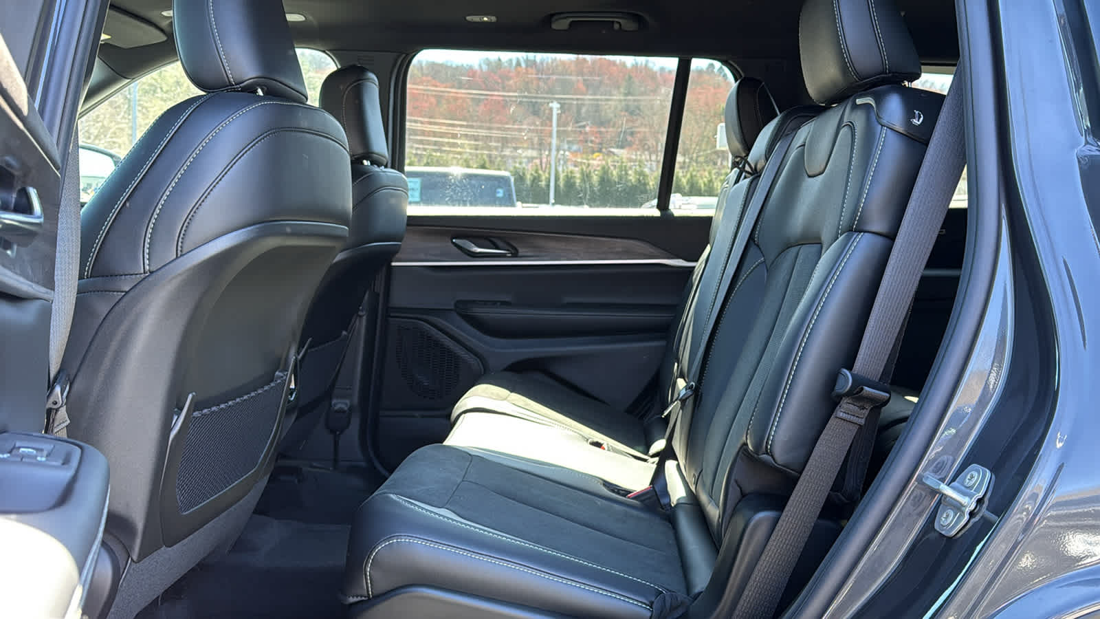 2026 Jeep Grand Cherokee L Laredo Altitude