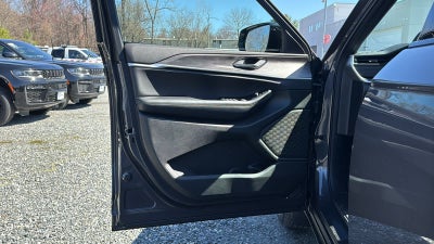 2026 Jeep Grand Cherokee L Laredo Altitude