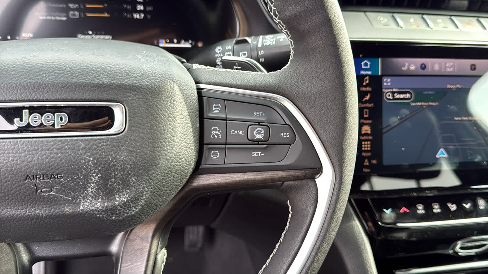 2026 Jeep Grand Cherokee L Laredo Altitude