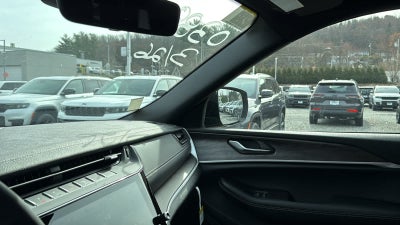 2026 Jeep Grand Cherokee L Laredo Altitude