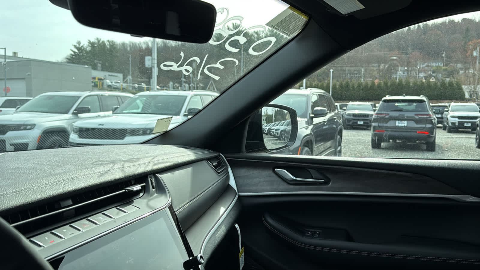 2026 Jeep Grand Cherokee L Laredo Altitude