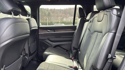 2026 Jeep Grand Cherokee L Laredo Altitude