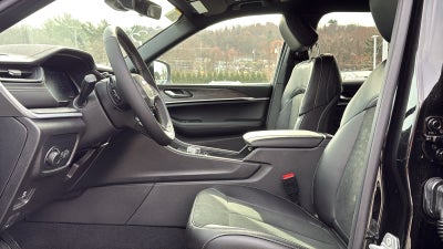 2026 Jeep Grand Cherokee L Laredo Altitude