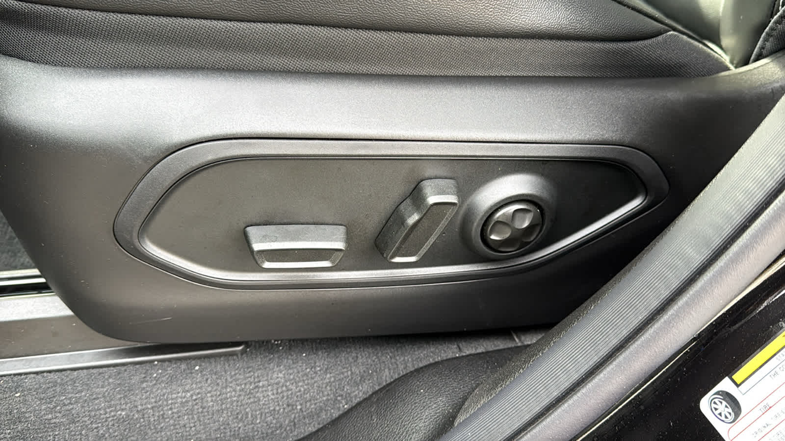 2026 Jeep Grand Cherokee L Laredo Altitude