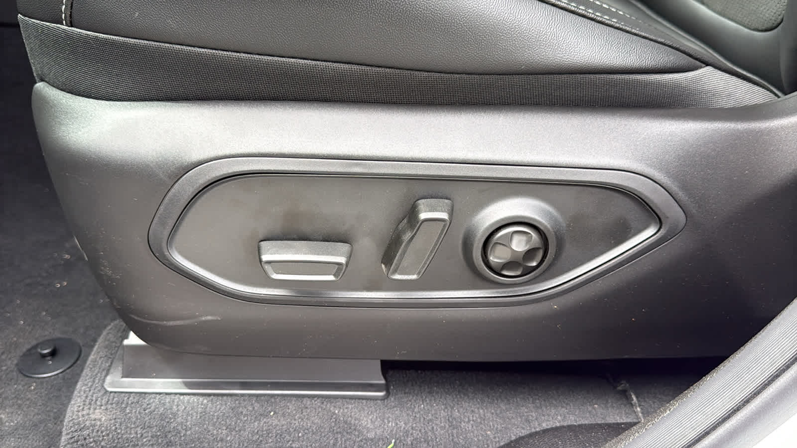 2026 Jeep Grand Cherokee L Laredo Altitude