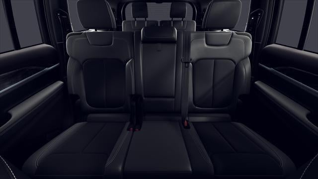 2026 Jeep Grand Cherokee L Laredo Altitude