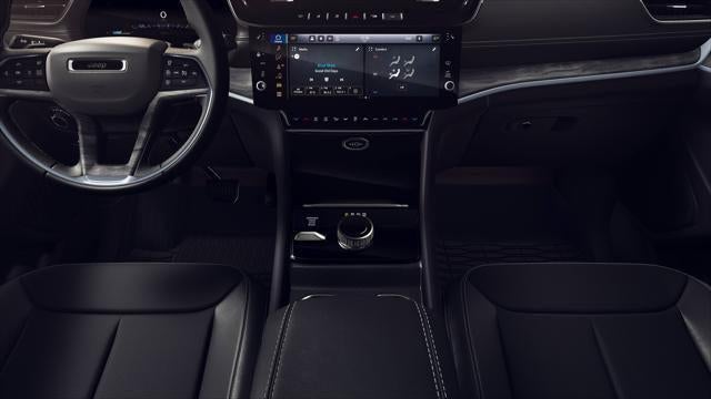 2026 Jeep Grand Cherokee L Laredo Altitude