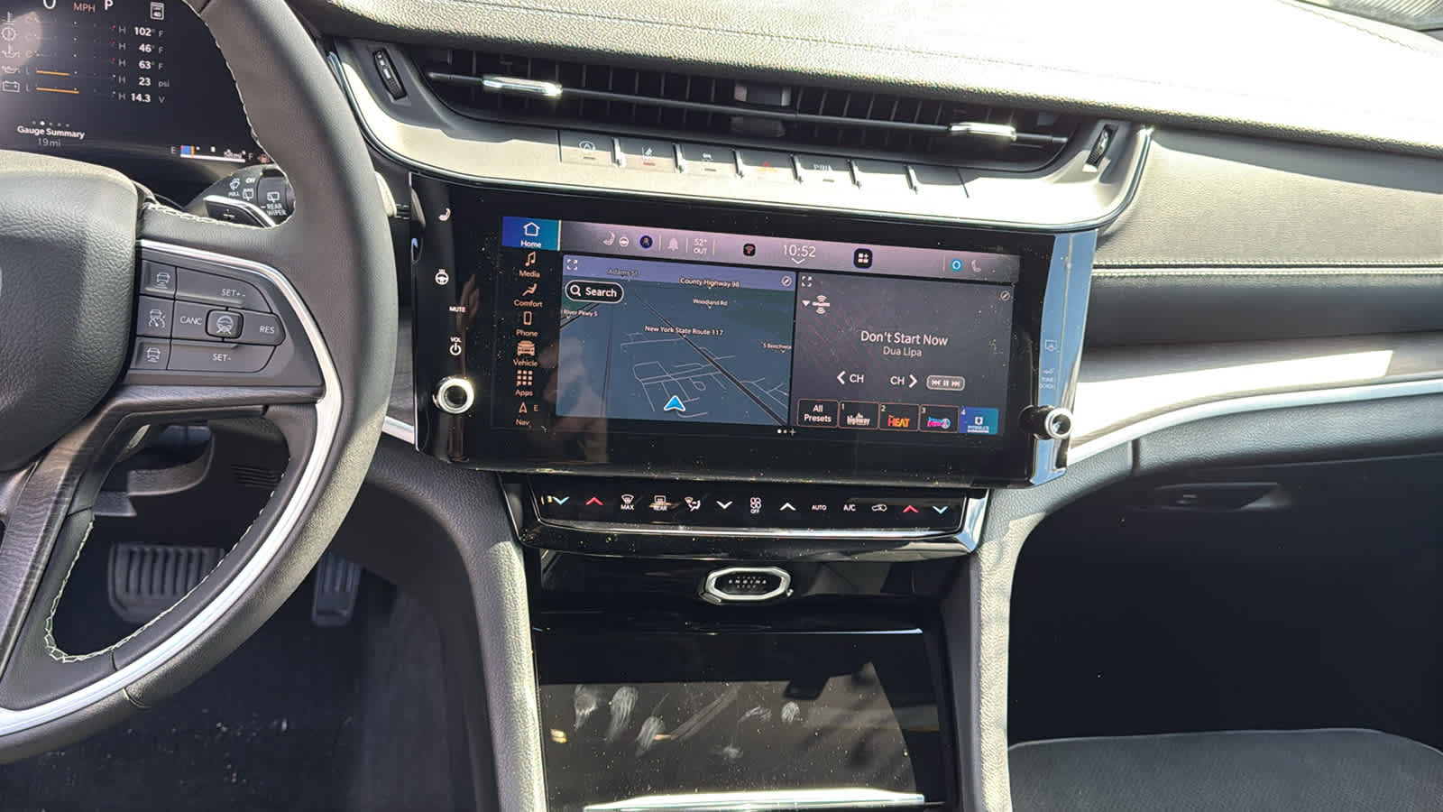 2026 Jeep Grand Cherokee L Laredo Altitude