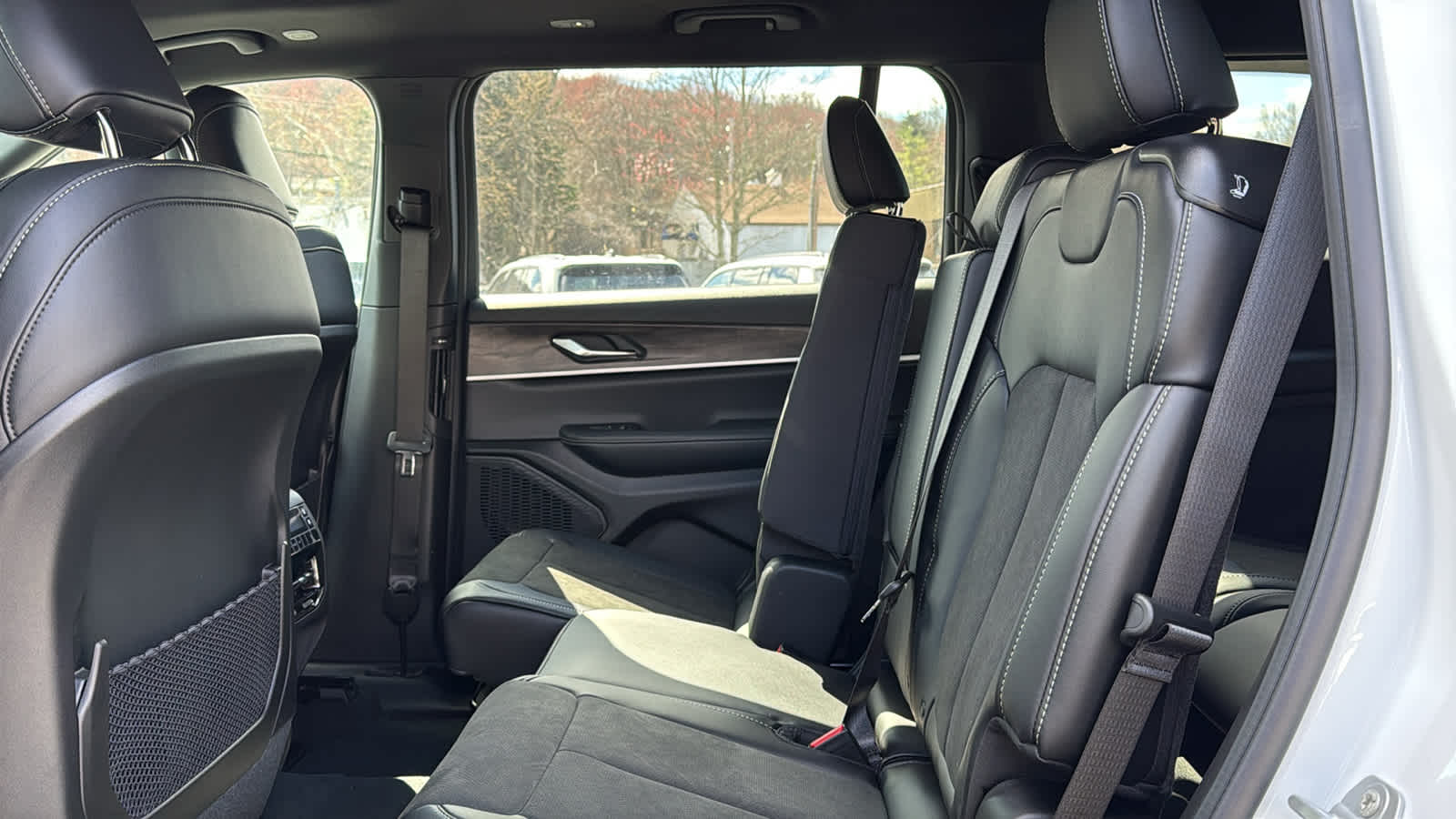 2026 Jeep Grand Cherokee L Laredo Altitude