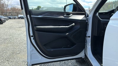 2026 Jeep Grand Cherokee L Laredo Altitude