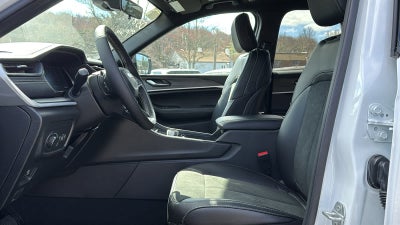 2026 Jeep Grand Cherokee L Laredo Altitude