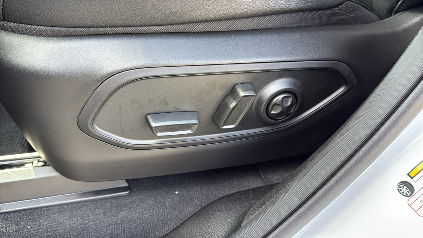 2026 Jeep Grand Cherokee L Laredo Altitude
