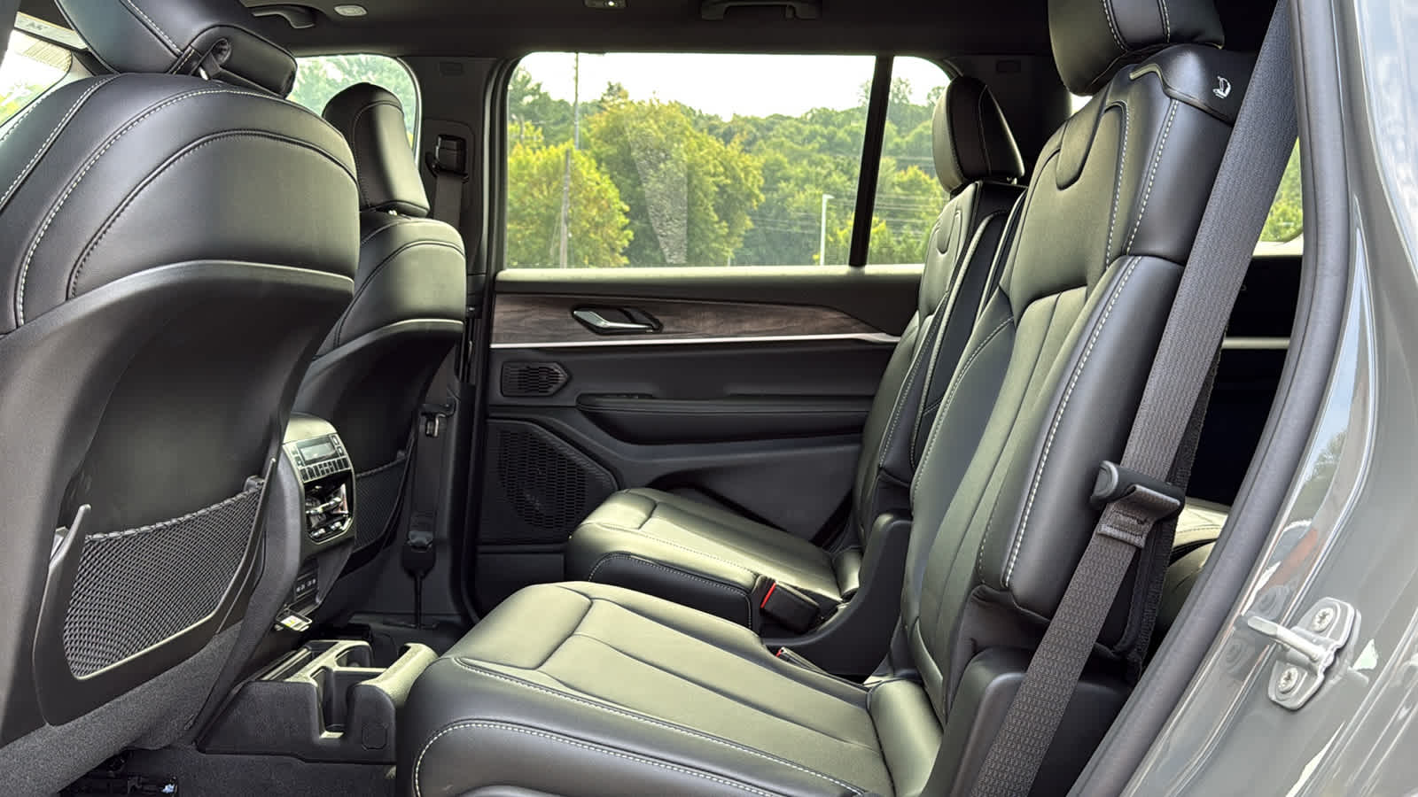 2027 Jeep Grand Cherokee L Limited