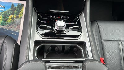 2025 Jeep Wagoneer Series II Carbide