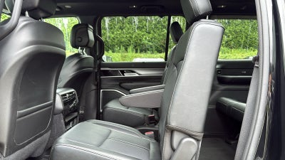 2025 Jeep Wagoneer Series II Carbide