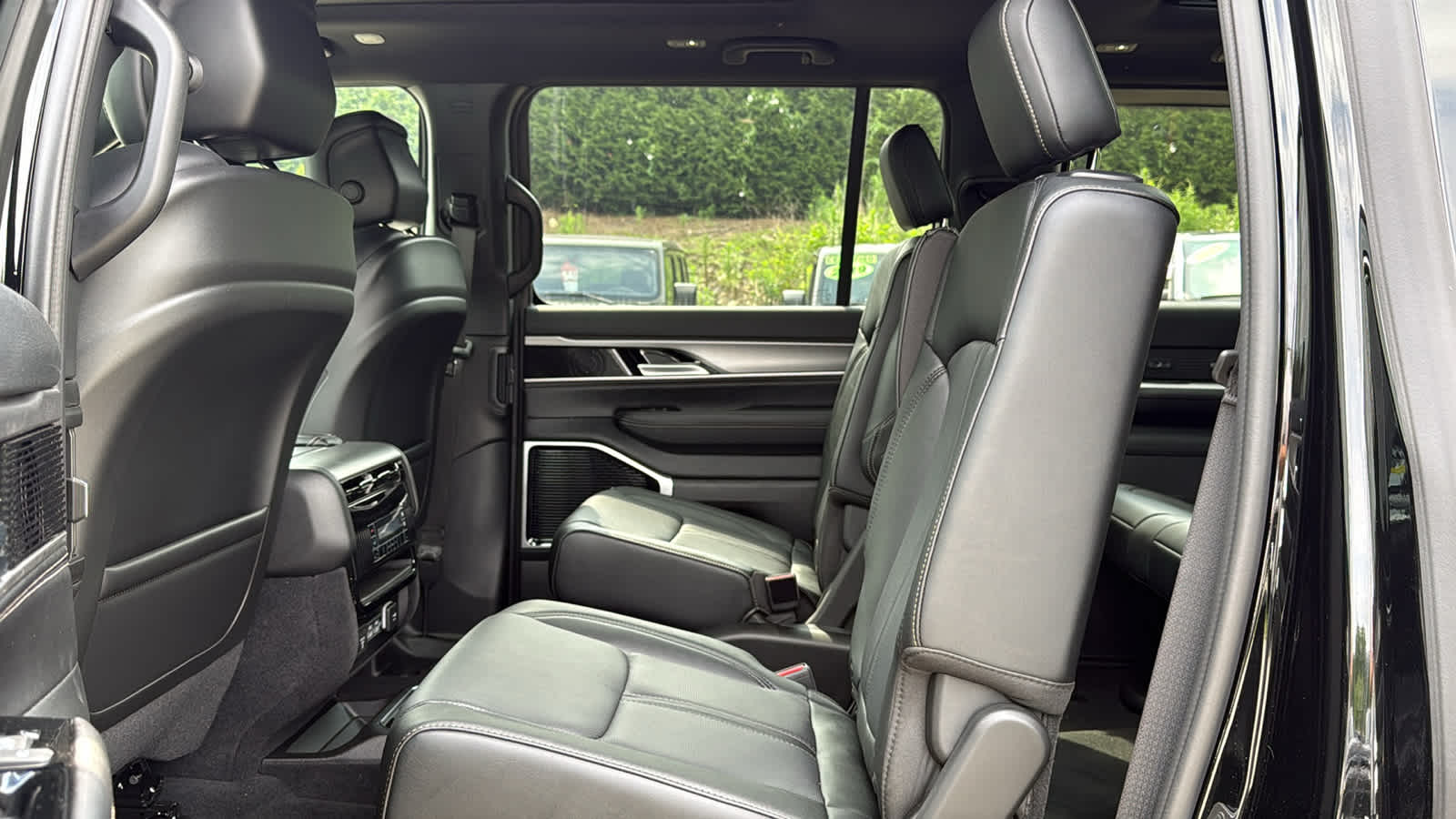 2026 Jeep Grand Wagoneer Limited Altitude
