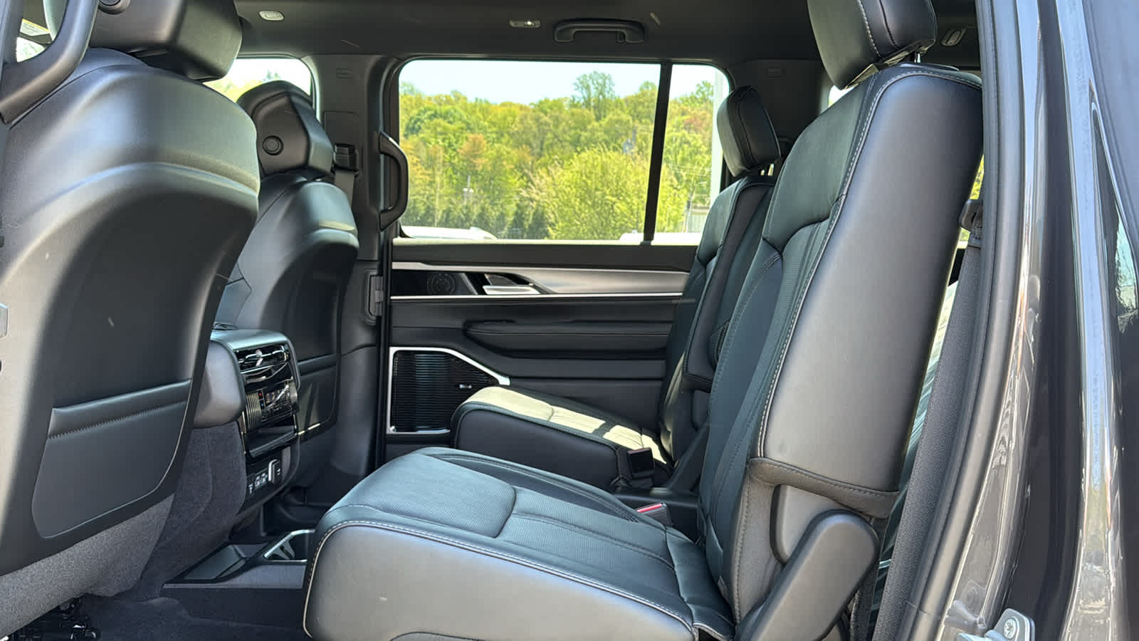 2026 Jeep Grand Wagoneer Limited Altitude