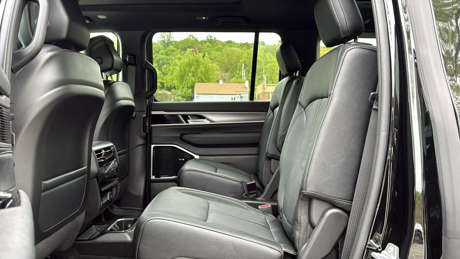 2026 Jeep Grand Wagoneer Limited Altitude