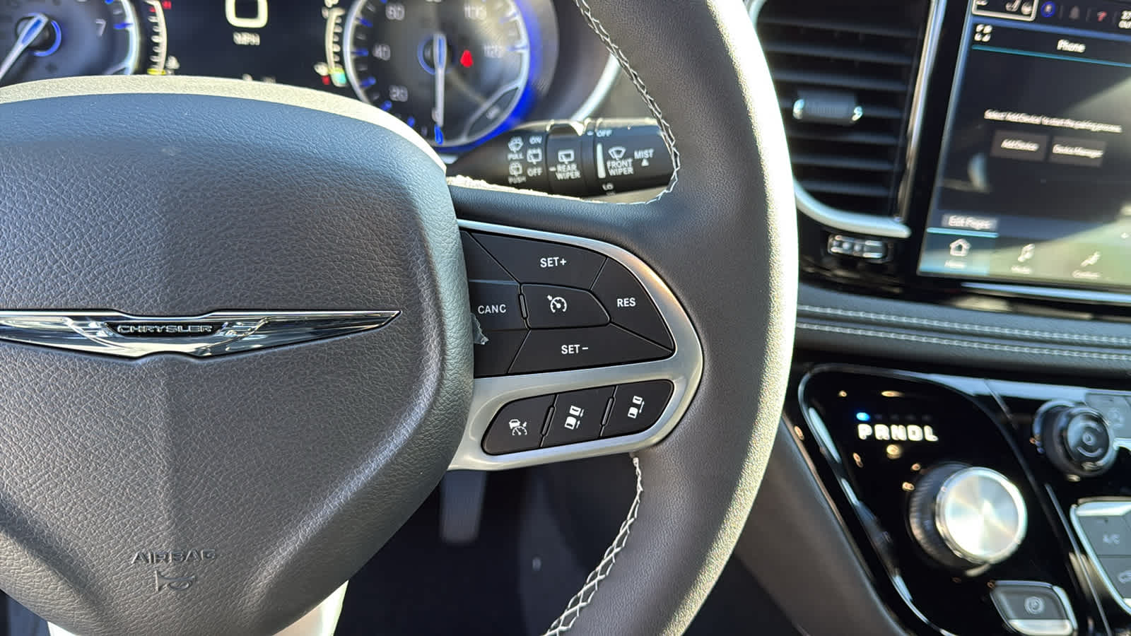 2026 Chrysler Pacifica Select