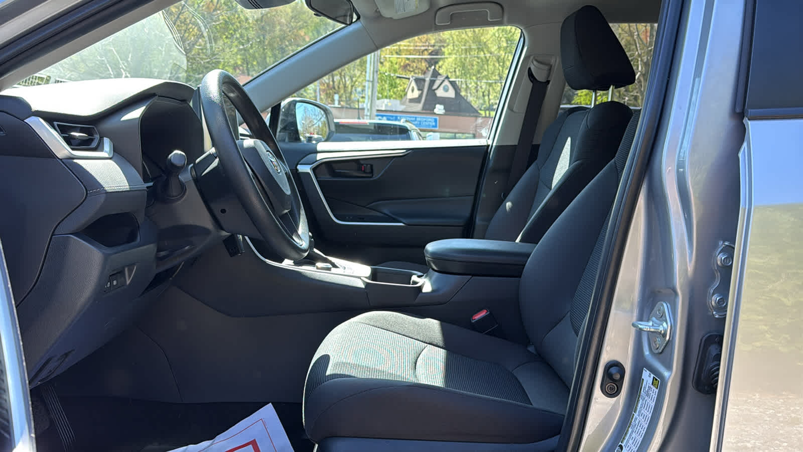 2023 Toyota RAV4 Hybrid LE